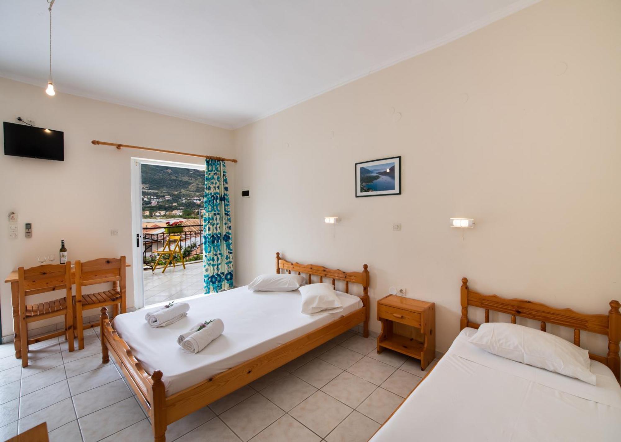 Mediterraneo Studios Vasilikí Extérieur photo