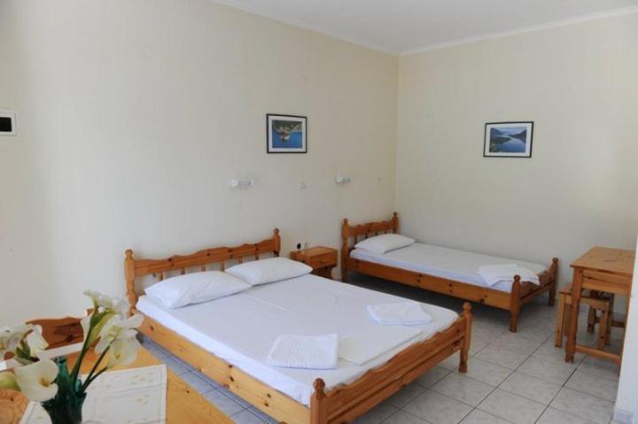 Mediterraneo Studios Vasilikí Chambre photo