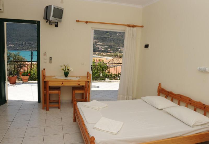 Mediterraneo Studios Vasilikí Extérieur photo