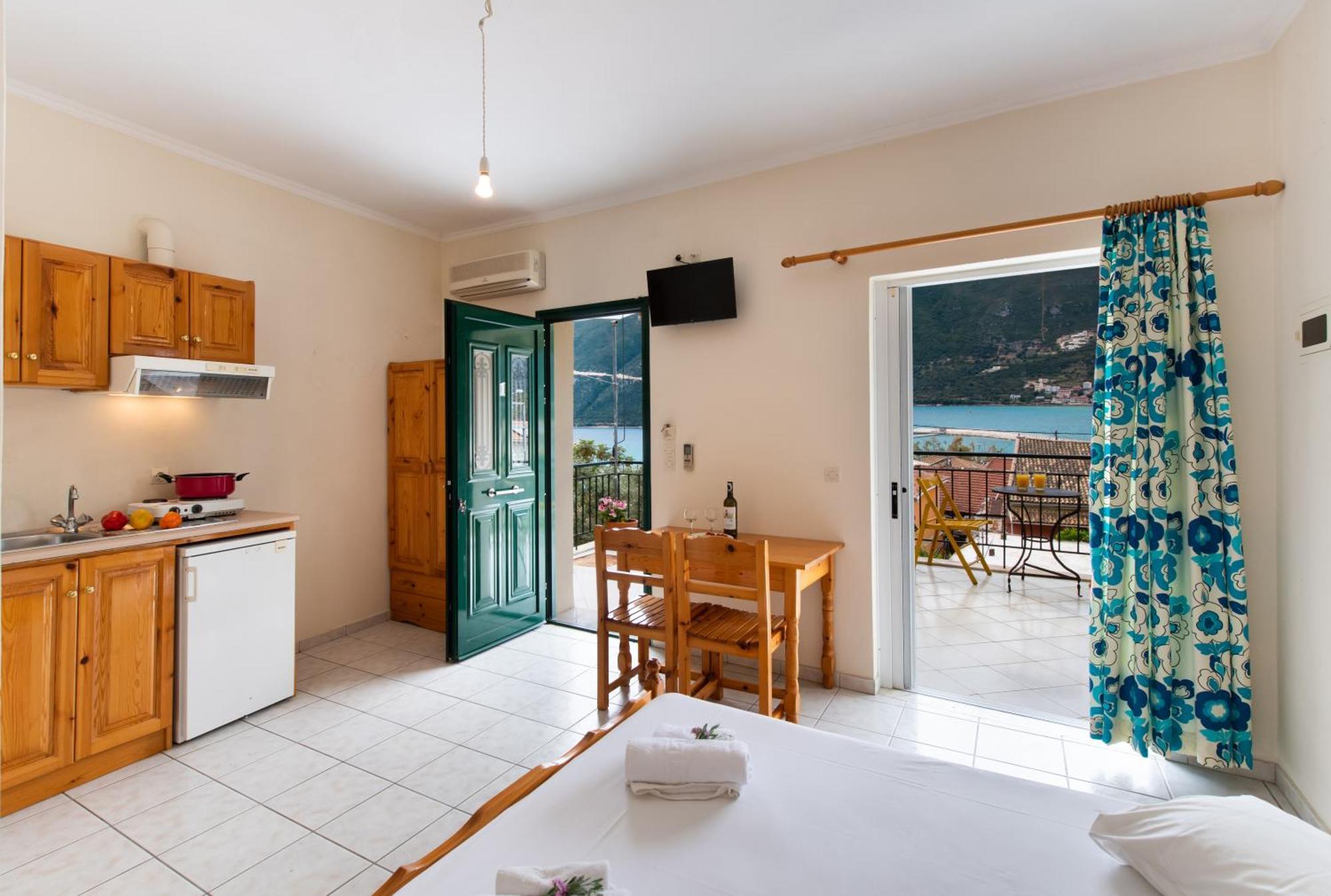 Mediterraneo Studios Vasilikí Extérieur photo