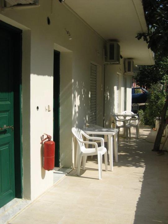 Mediterraneo Studios Vasilikí Extérieur photo